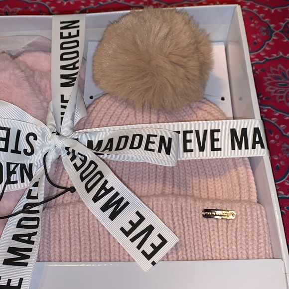 NWT Steve Madden Slipper/Knit Hat Set, Blush.  Sz M 7/8. - Picture 4 of 12